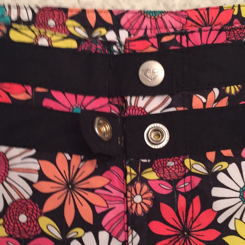 NWT Roxy Girl’s Shorts - Picture 2 of 4